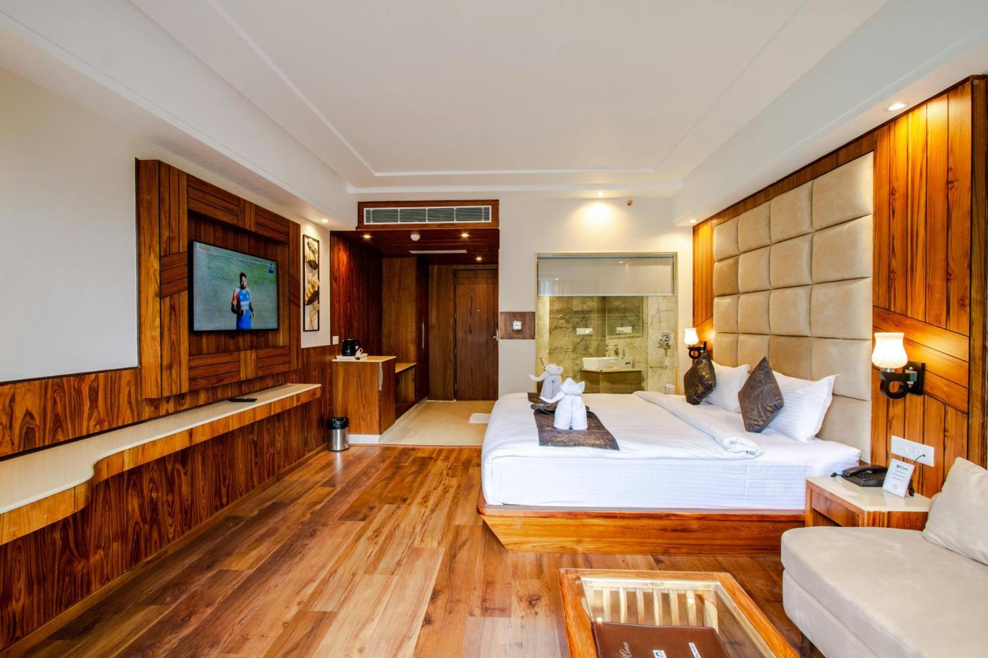Airport Delhi Aerocity Inn Plaza New Delhi Bagian luar foto