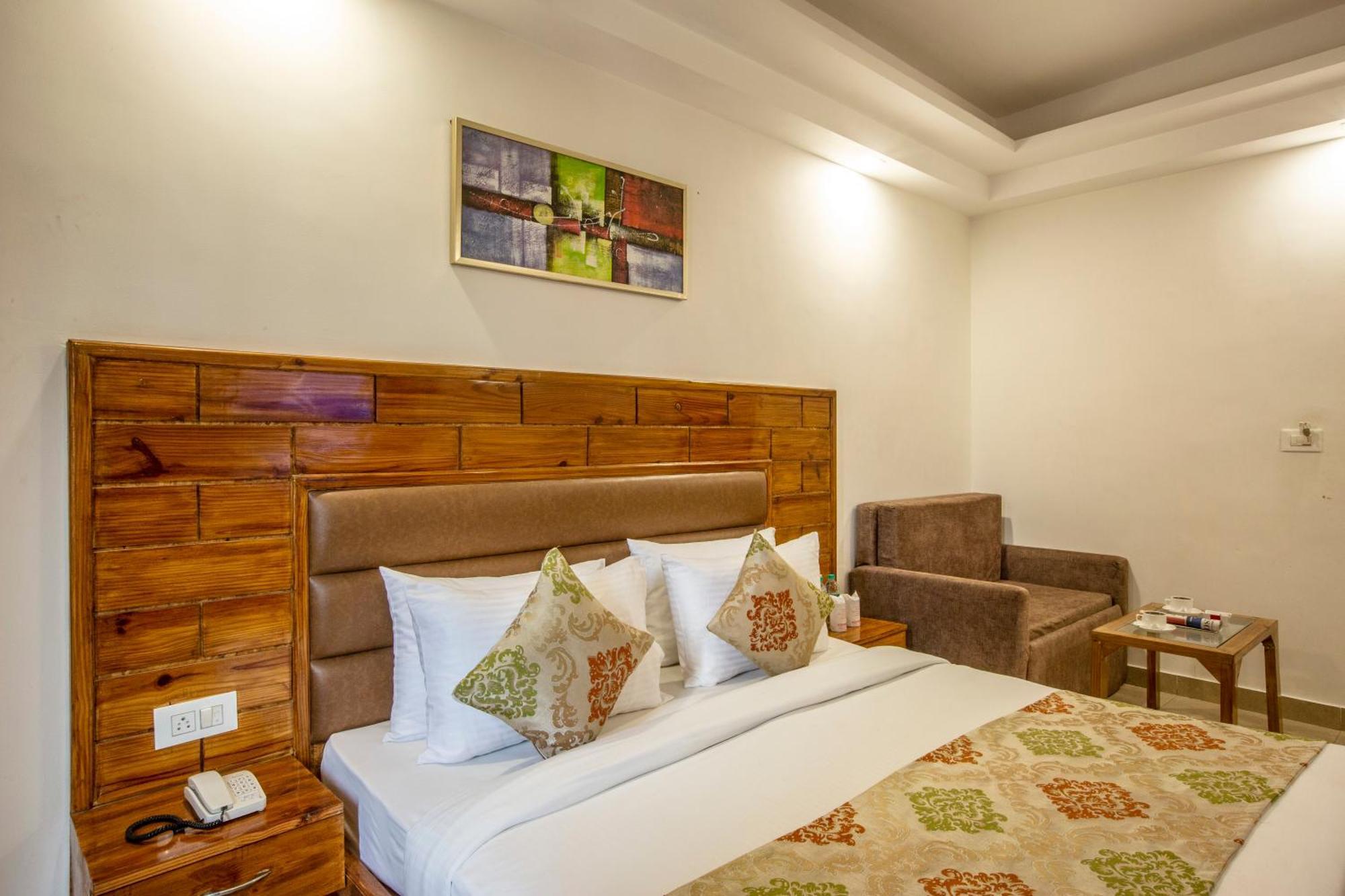 Airport Delhi Aerocity Inn Plaza New Delhi Bagian luar foto